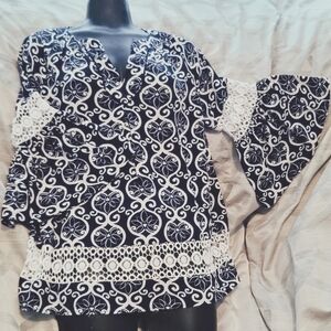 Crown & Ivy Blue and White Lace Flute Sleeve Blouse Sz PM